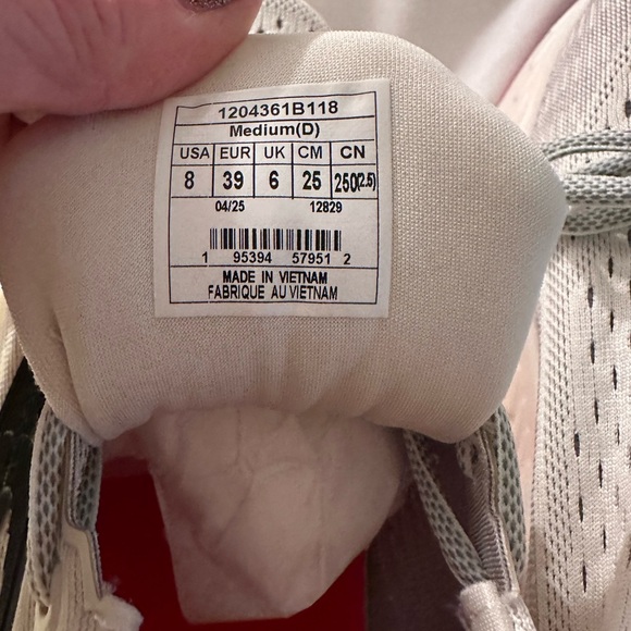 Women’s Brooks Glycerin Sneakers - White - Picture 4 of 8